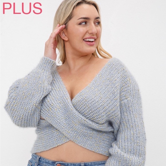 Regular and plus jeans with some tops - Picture 3 of 5